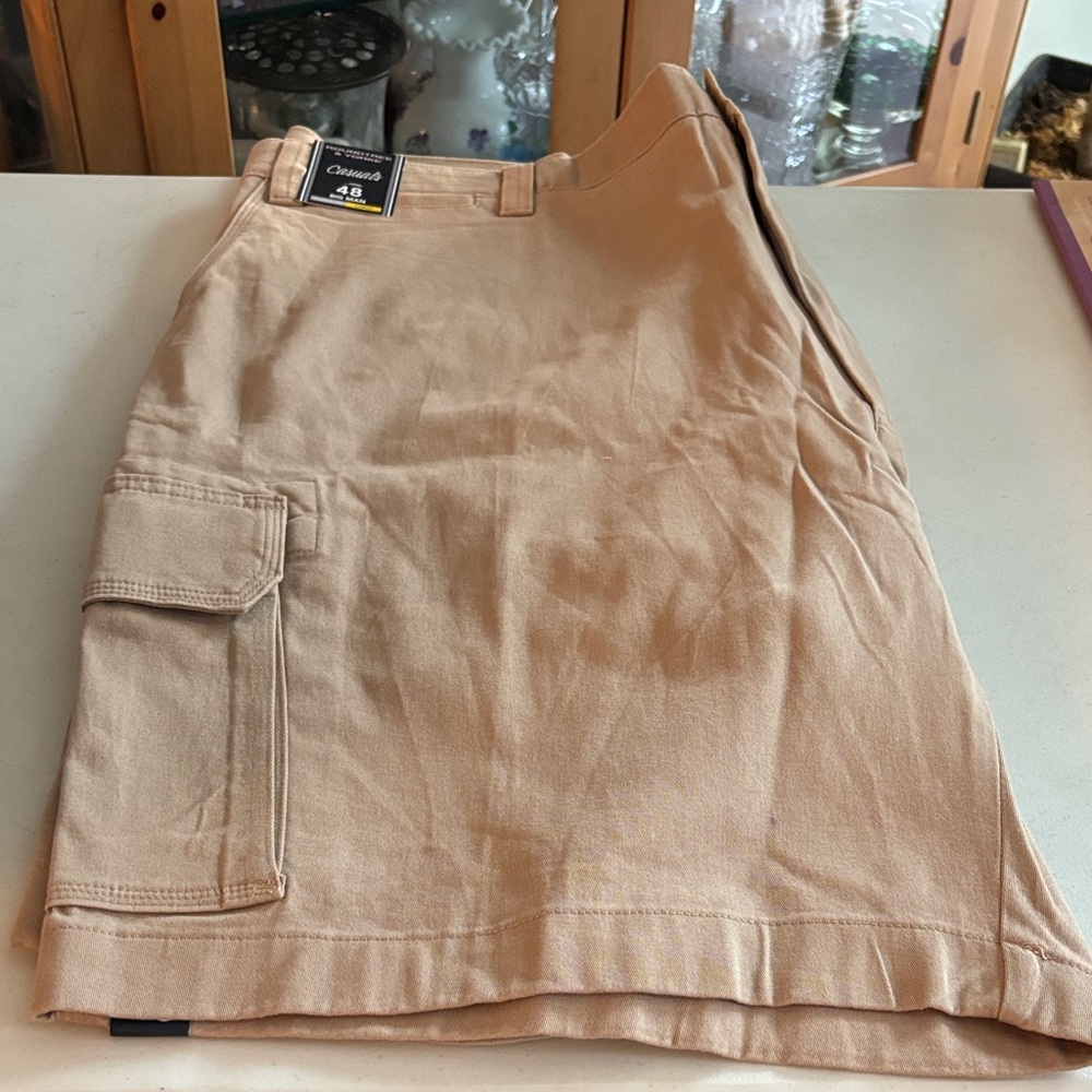 Roundtree & Yorke Men's Tan Cargo shirts. Size 48